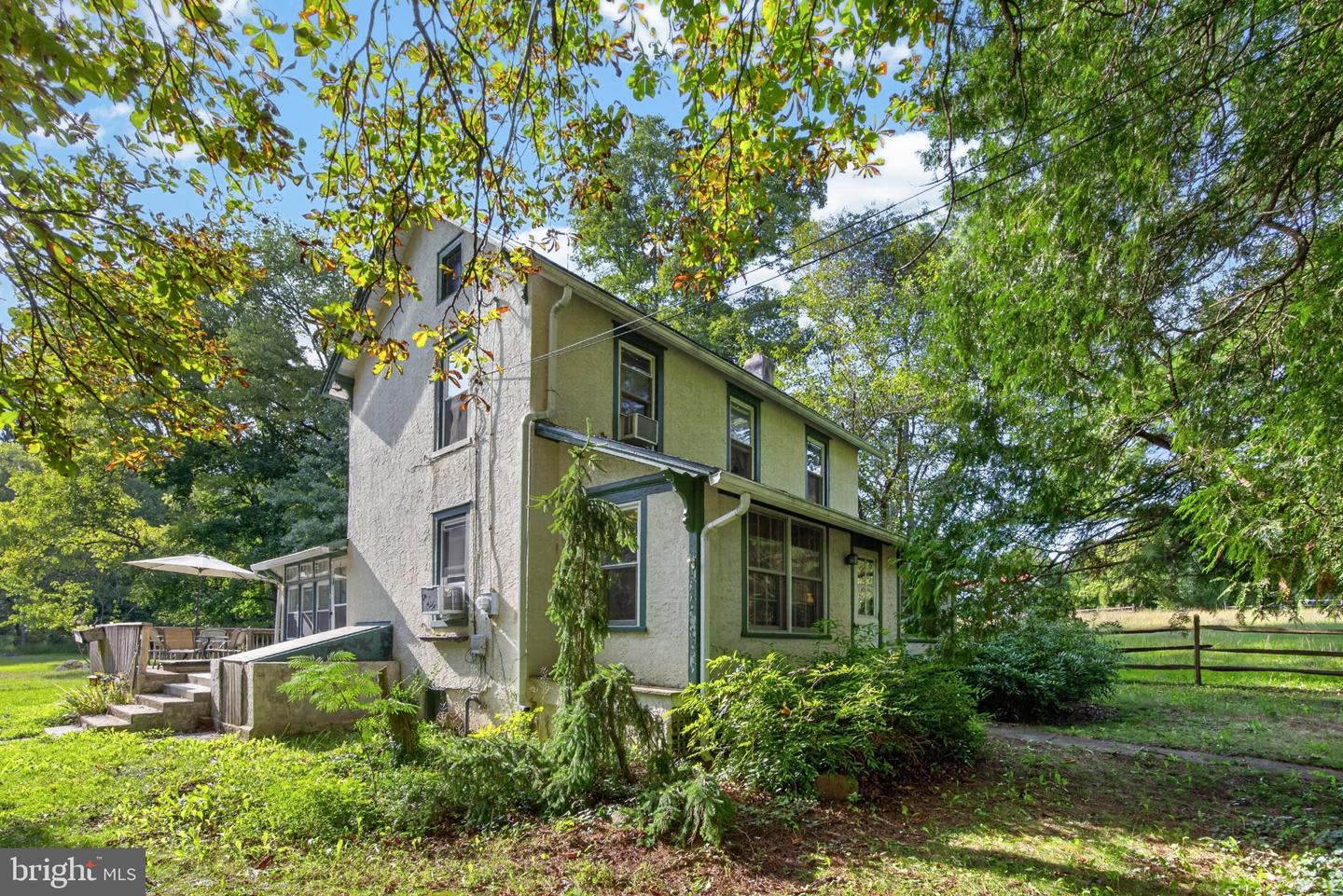 131 Pine Swamp Rd Property Photo 1