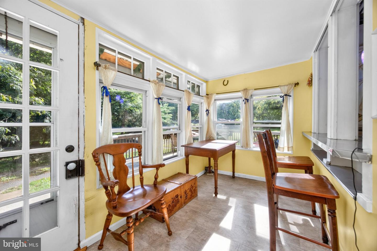 131 Pine Swamp Rd Property Photo 5