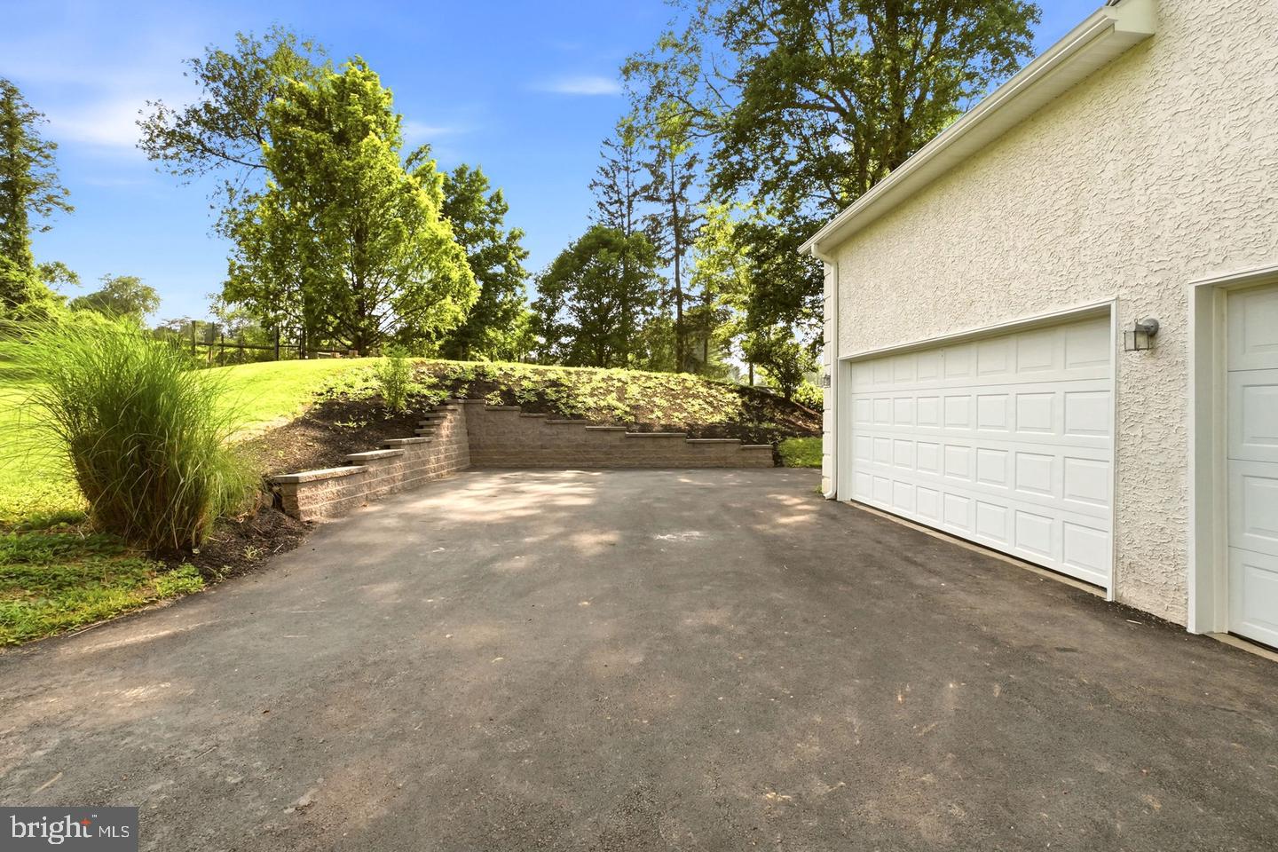 335 Ridley Creek Ln Property Photo 10
