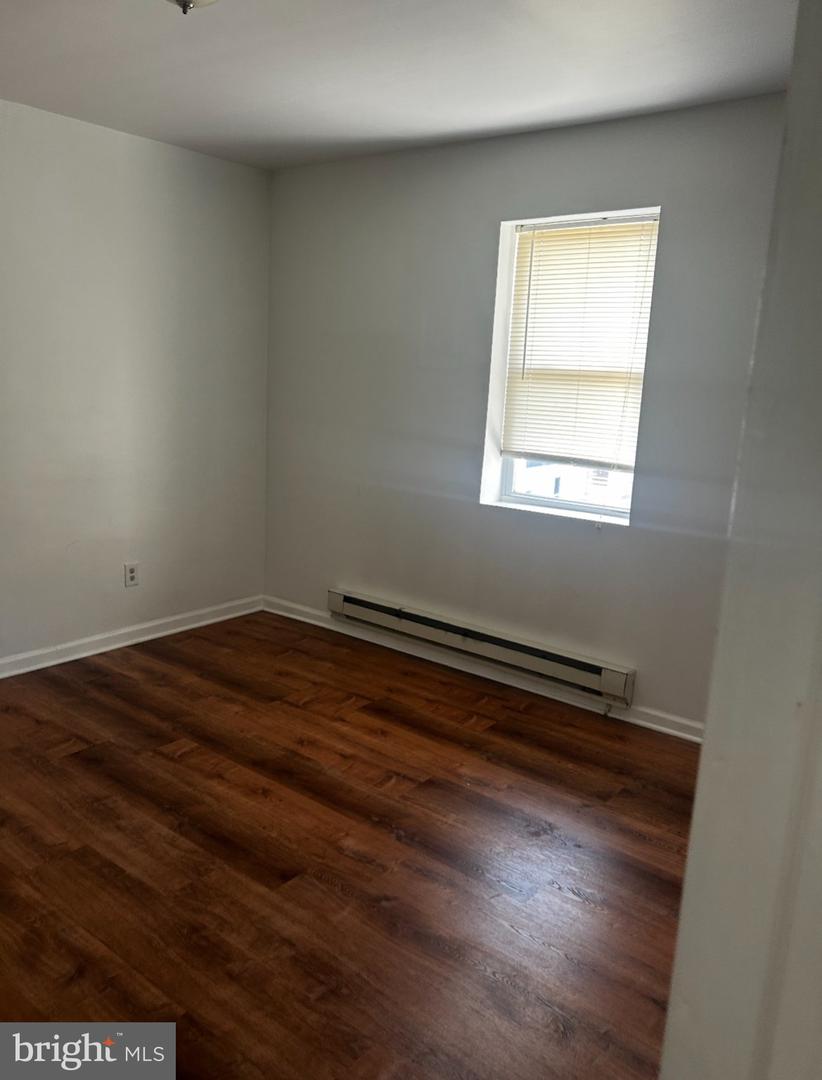 29 N Main St #3c Property Photo 4