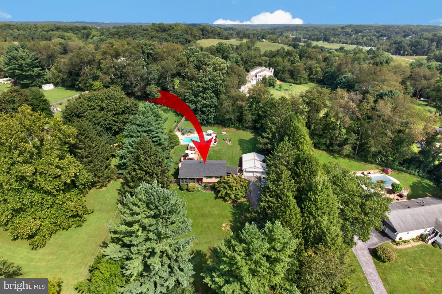 625 Locust Grove Rd Property Photo 4