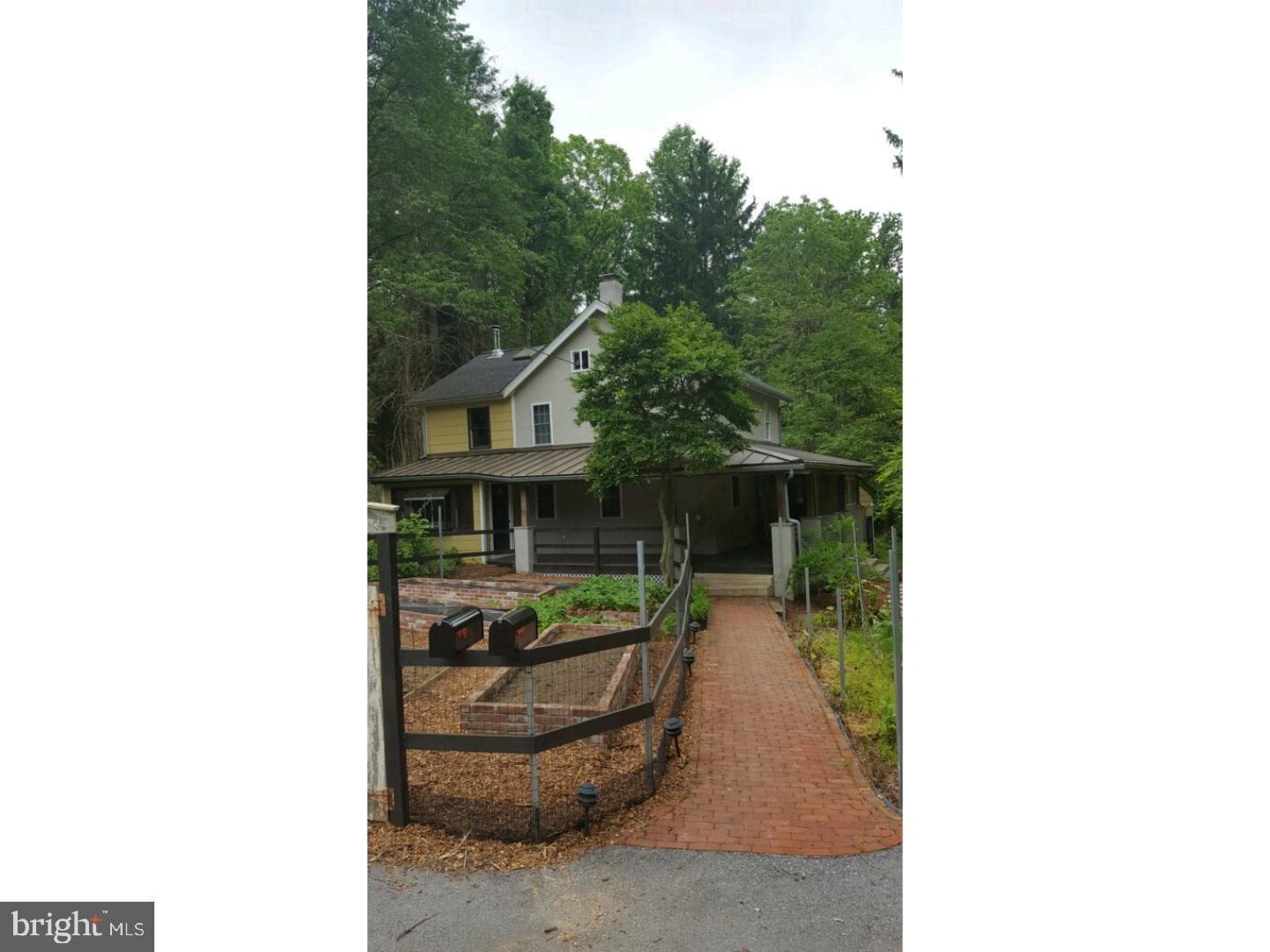 1574 STOUFF RD Property Photo 1