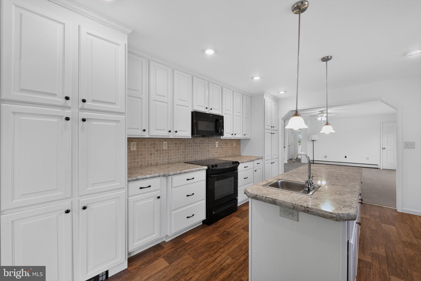 1211 Street Rd Property Photo 8
