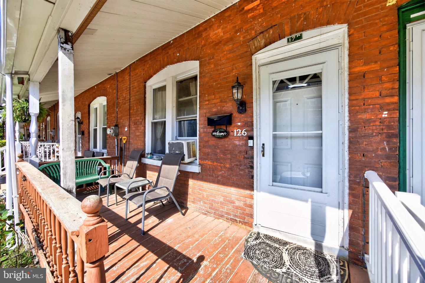 126 Green St Property Photo 1