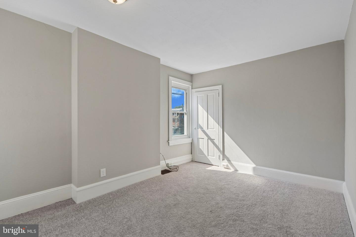 564 W Bridge St Property Photo 15
