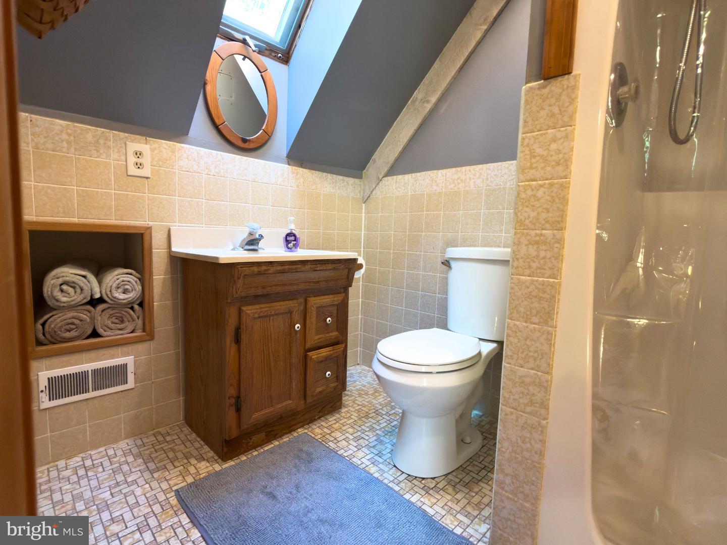100 Russell Rd Property Photo 25