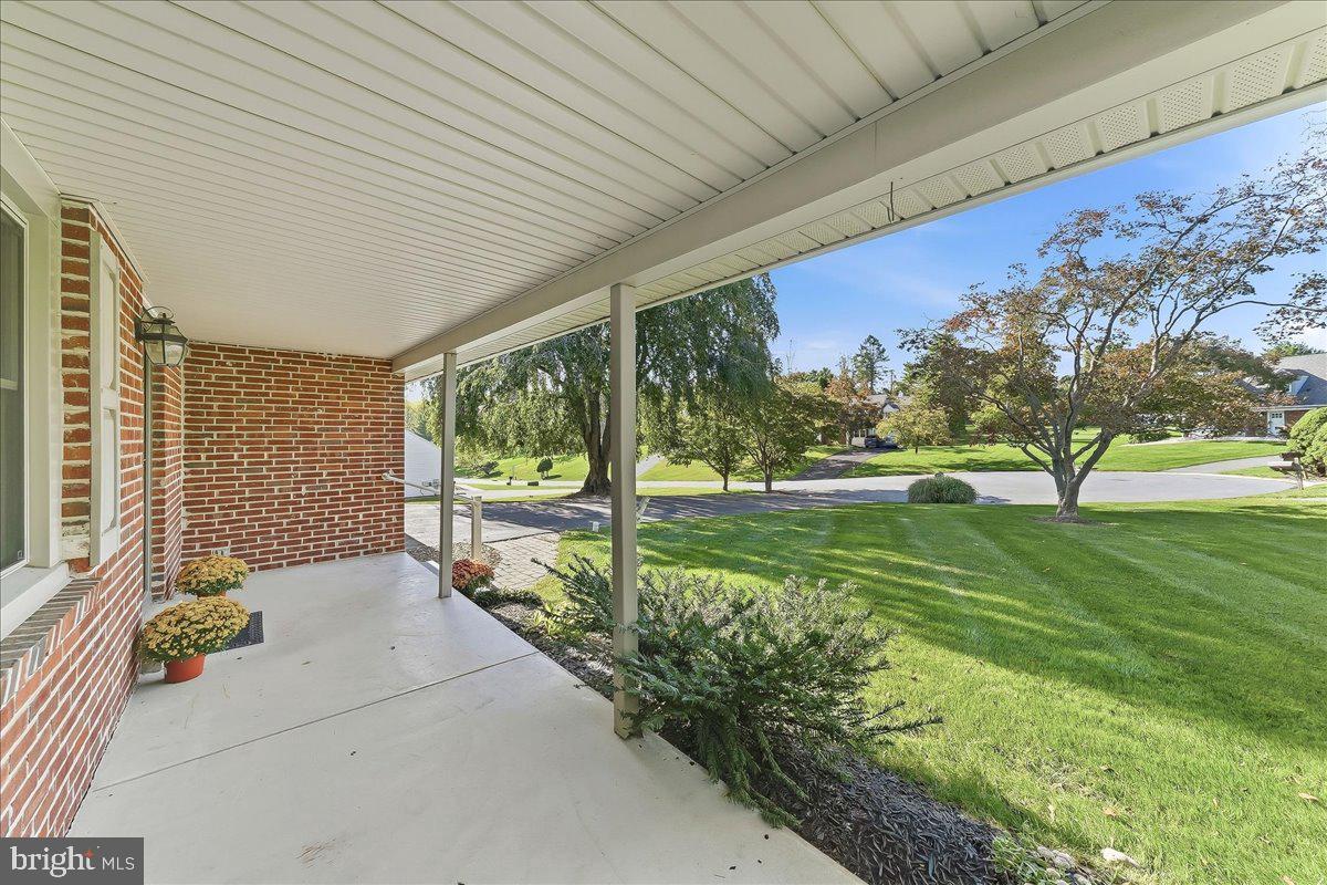 204 Colwyn Ter Property Photo 2