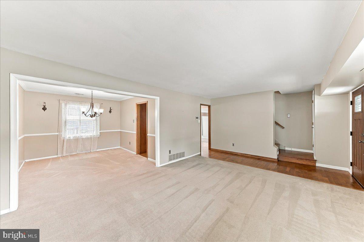 204 Colwyn Ter Property Photo 7