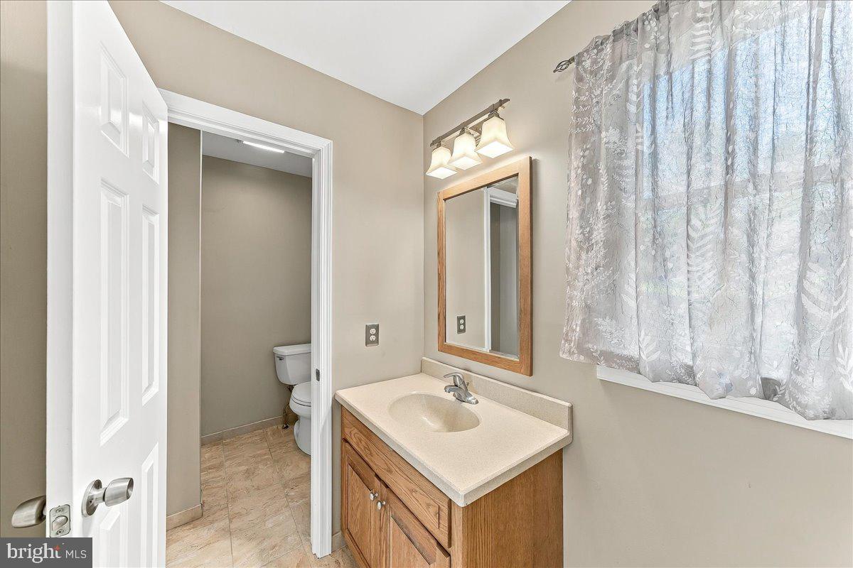 204 Colwyn Ter Property Photo 27