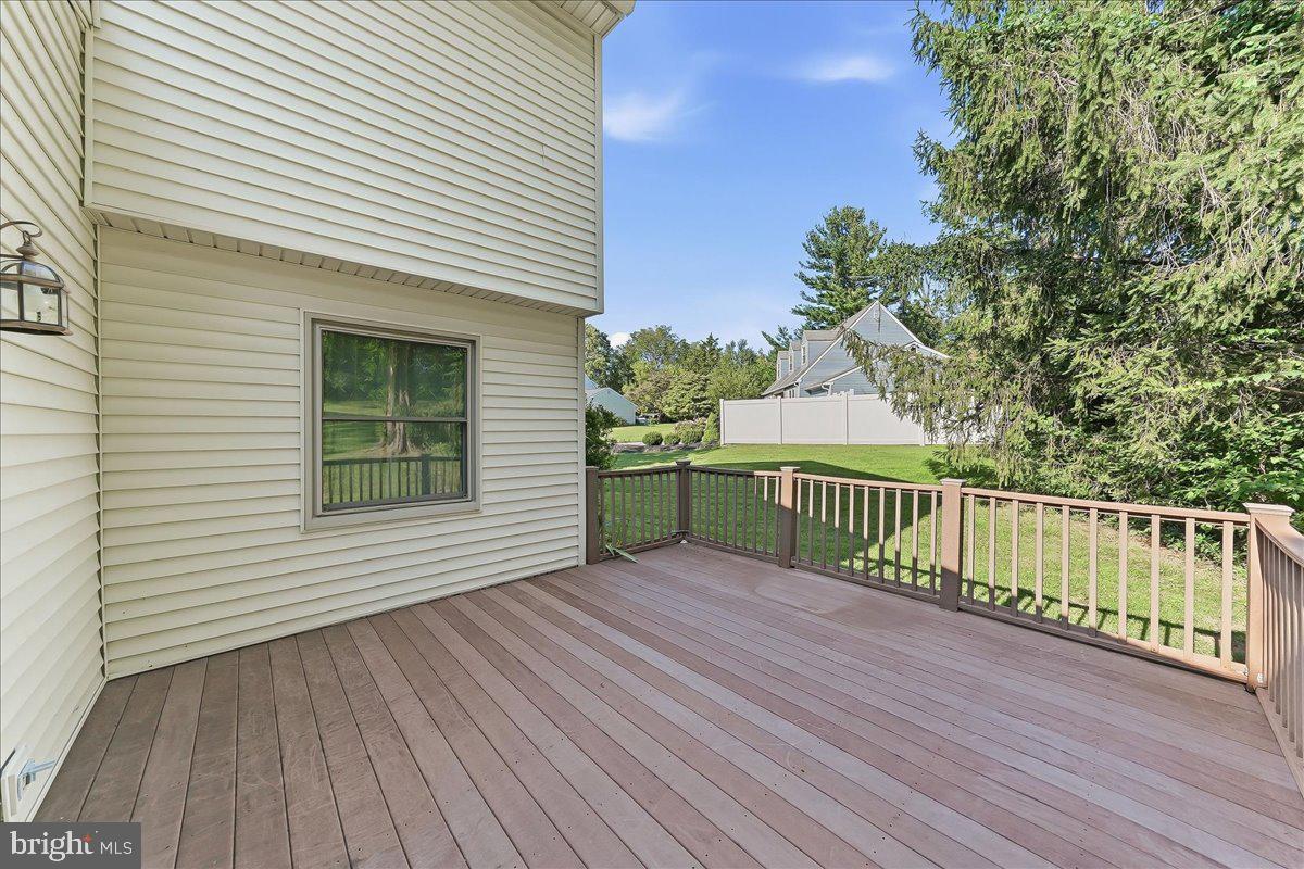 204 Colwyn Ter Property Photo 36