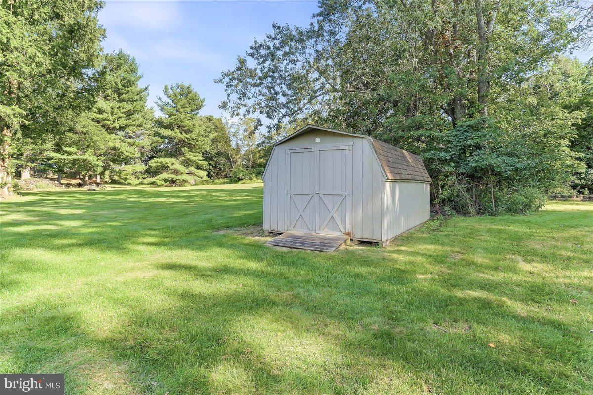 204 Colwyn Ter Property Photo 38