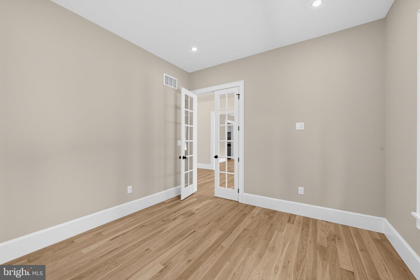 2074 Fox Creek Rd Property Photo 22