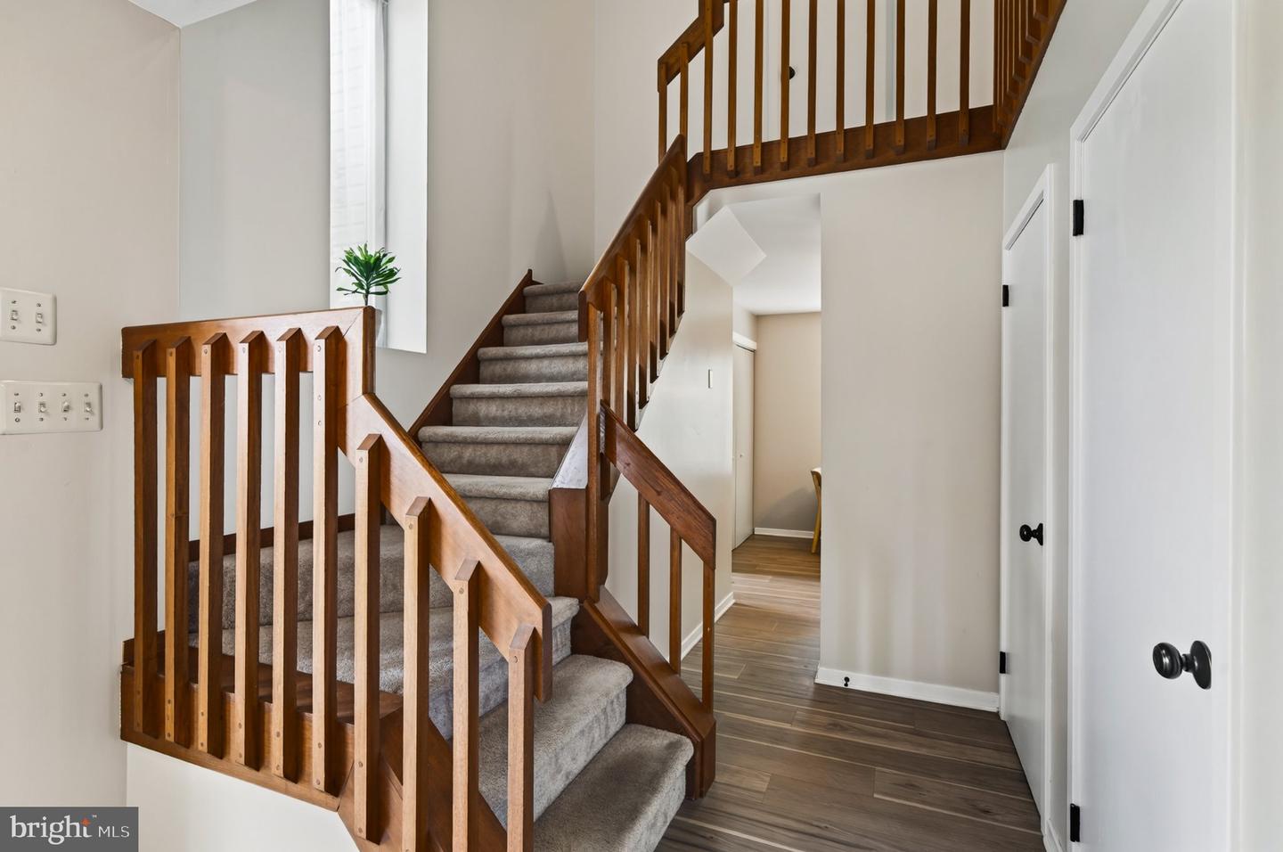 1312 Rhode Island Cir Property Photo 4