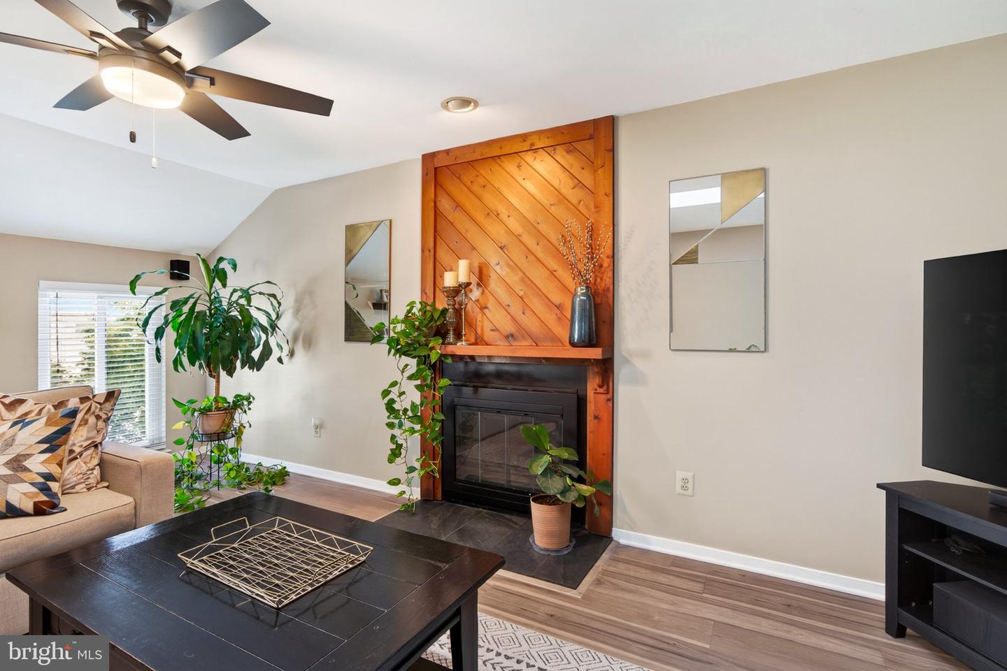 1312 Rhode Island Cir Property Photo 6