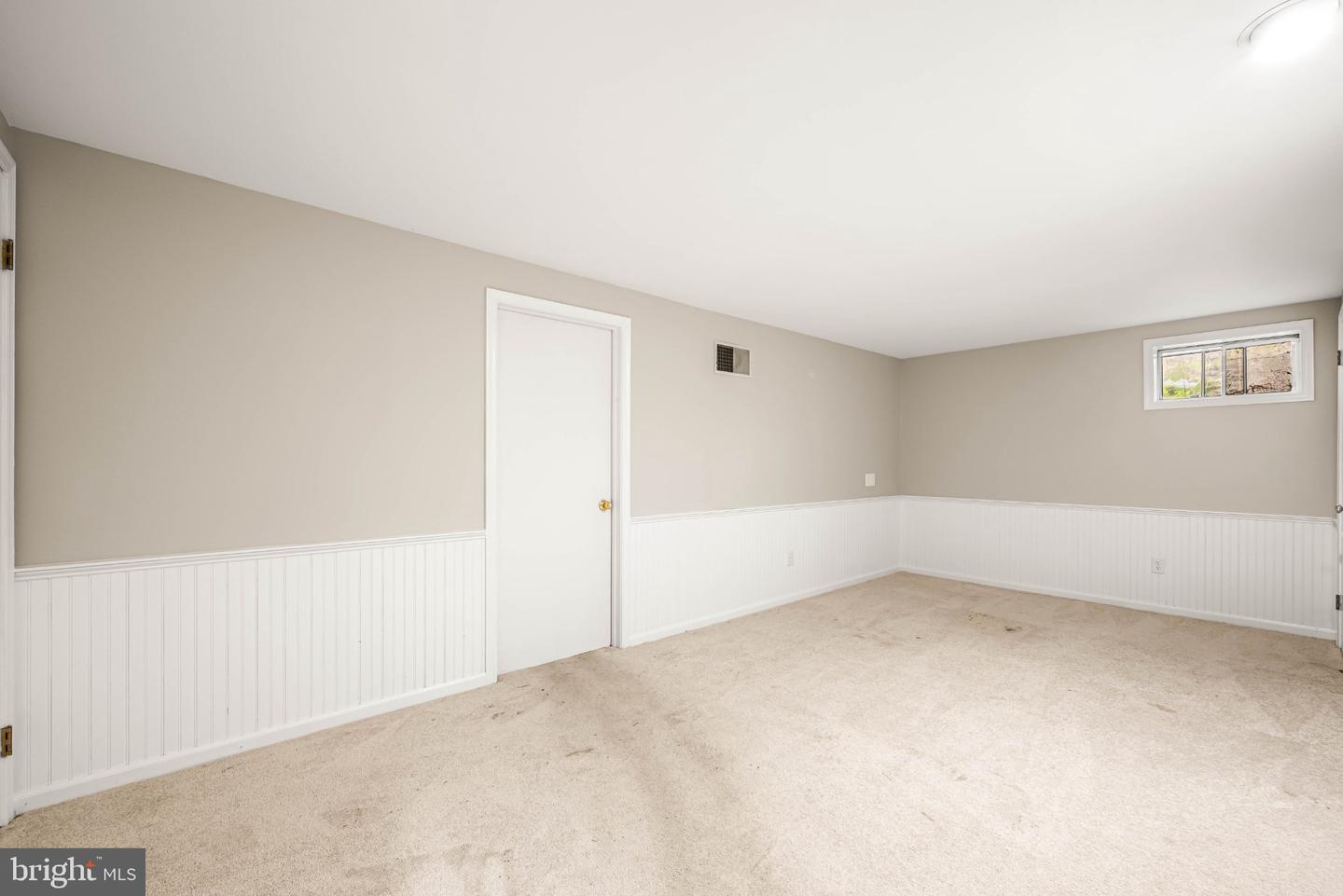 704 S Washington St Property Photo 15