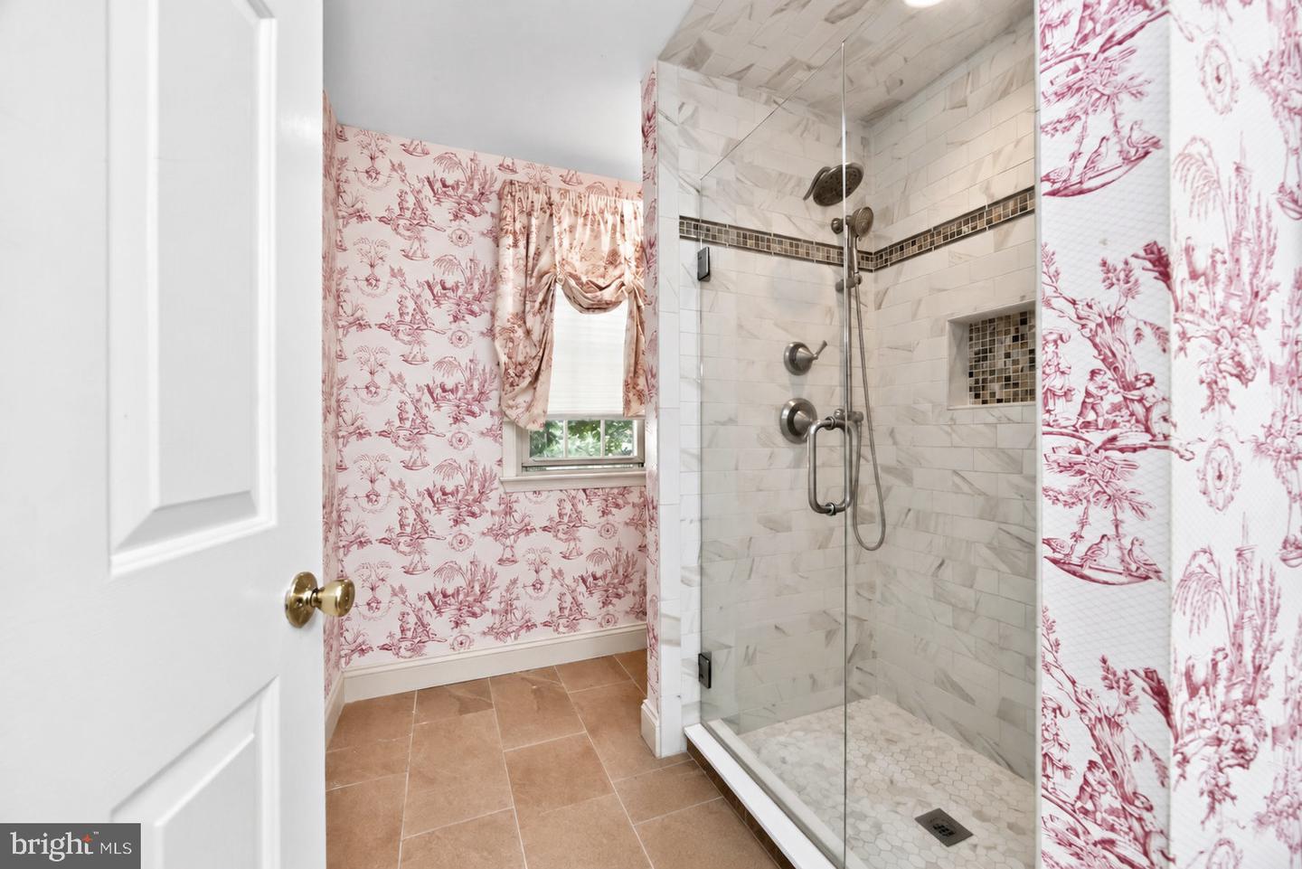 1606 E Glenmont Ln Property Photo 26