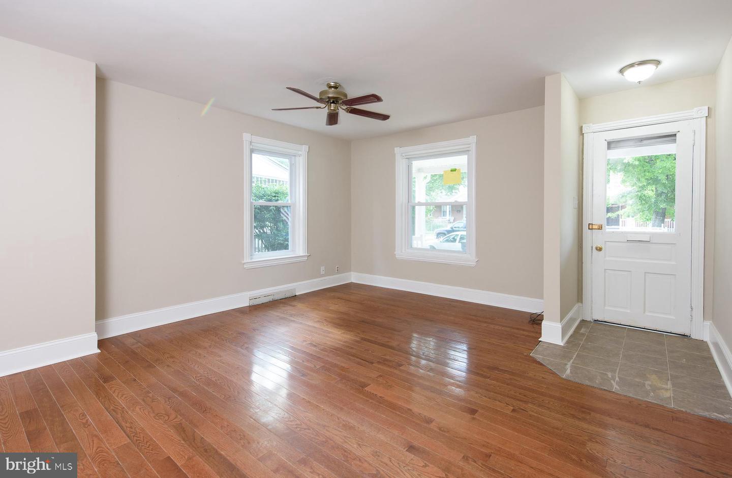 214 Highland Ave Property Photo 3