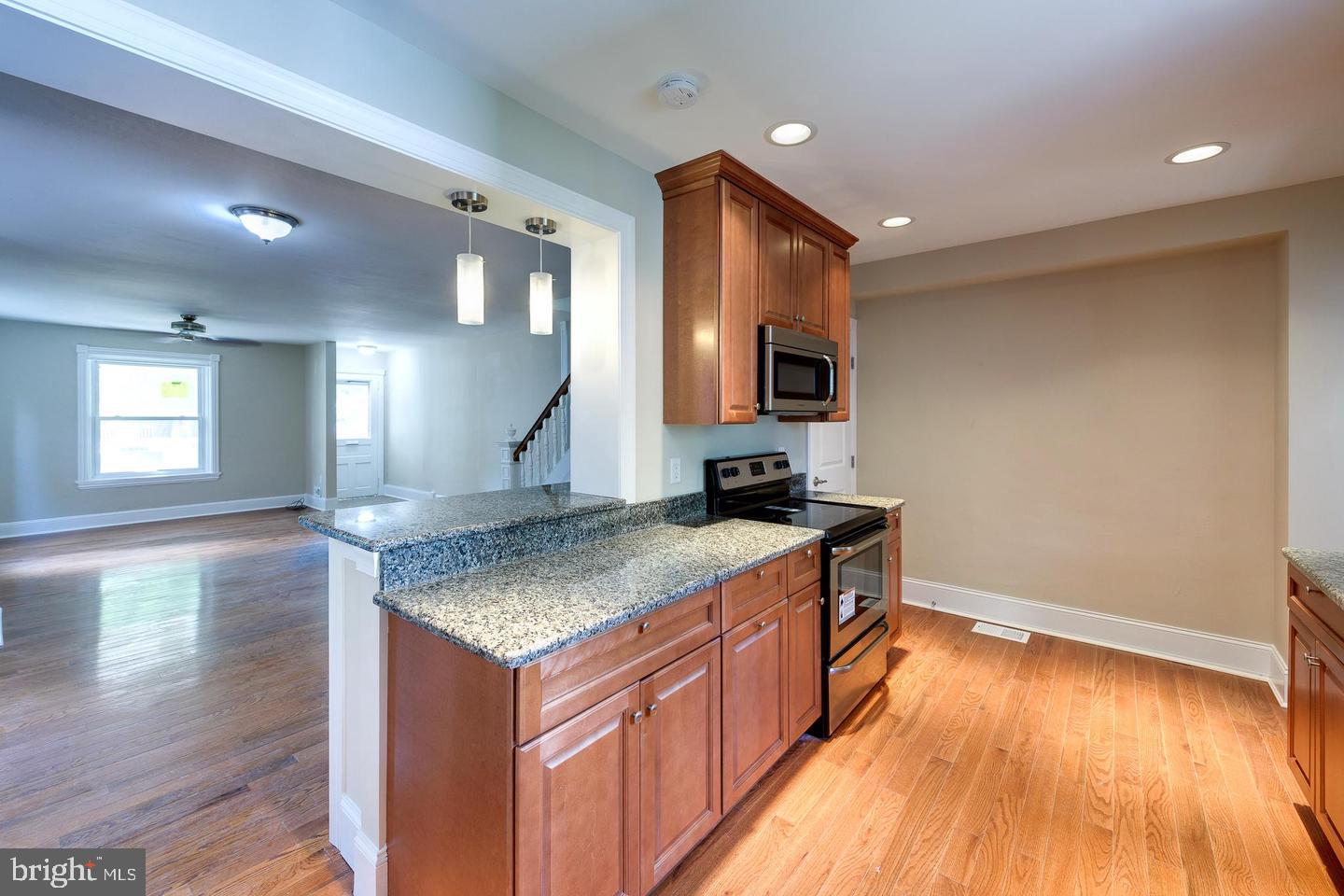 214 Highland Ave Property Photo 11