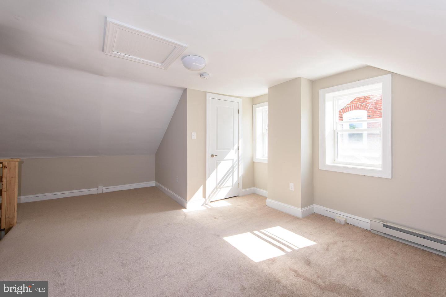 214 Highland Ave Property Photo 19