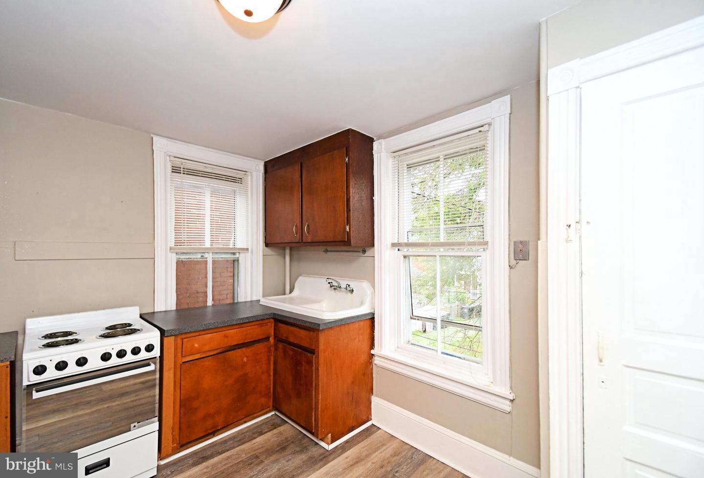 316 Lincoln Ave #2 Property Photo 6