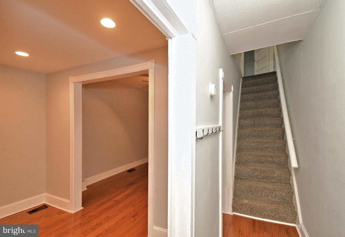 58 Pennsylvania Ave Property Photo 4