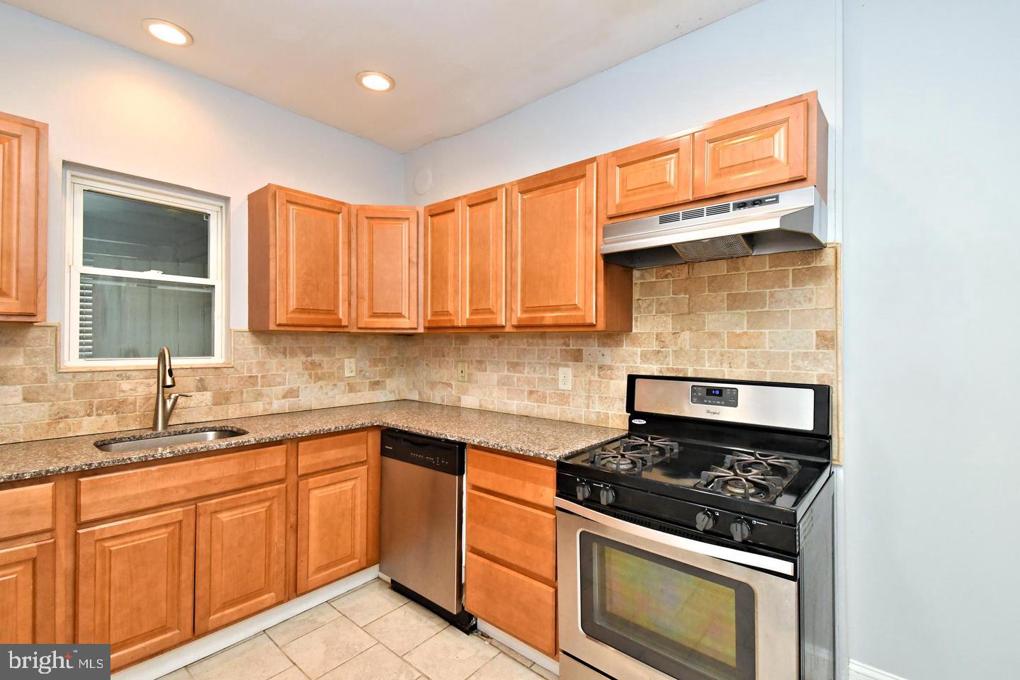 58 Pennsylvania Ave Property Photo 19