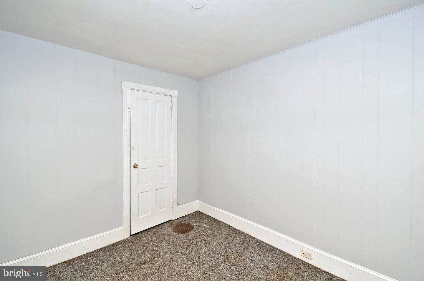 58 Pennsylvania Ave Property Photo 23