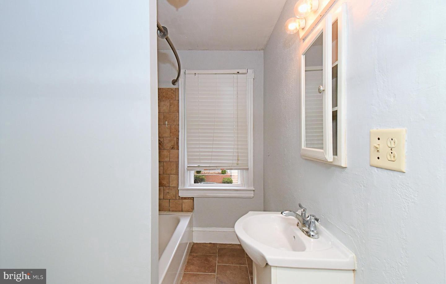 58 Pennsylvania Ave Property Photo 29