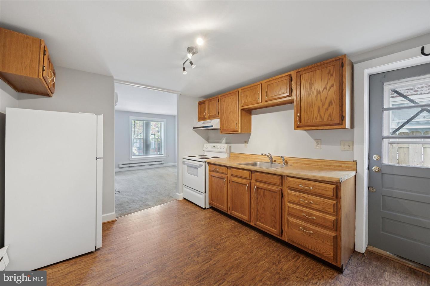 117 E Miner St #a Property Photo 15