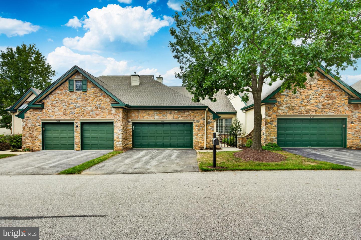 PACT2135978 Property Photo 2