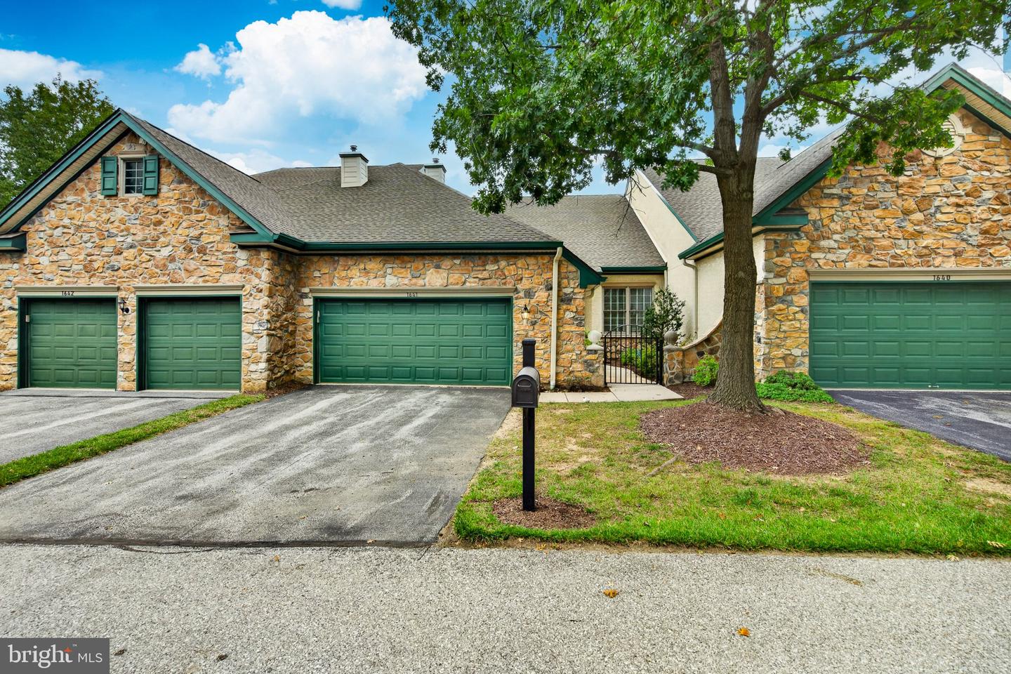 PACT2135978 Property Photo 3