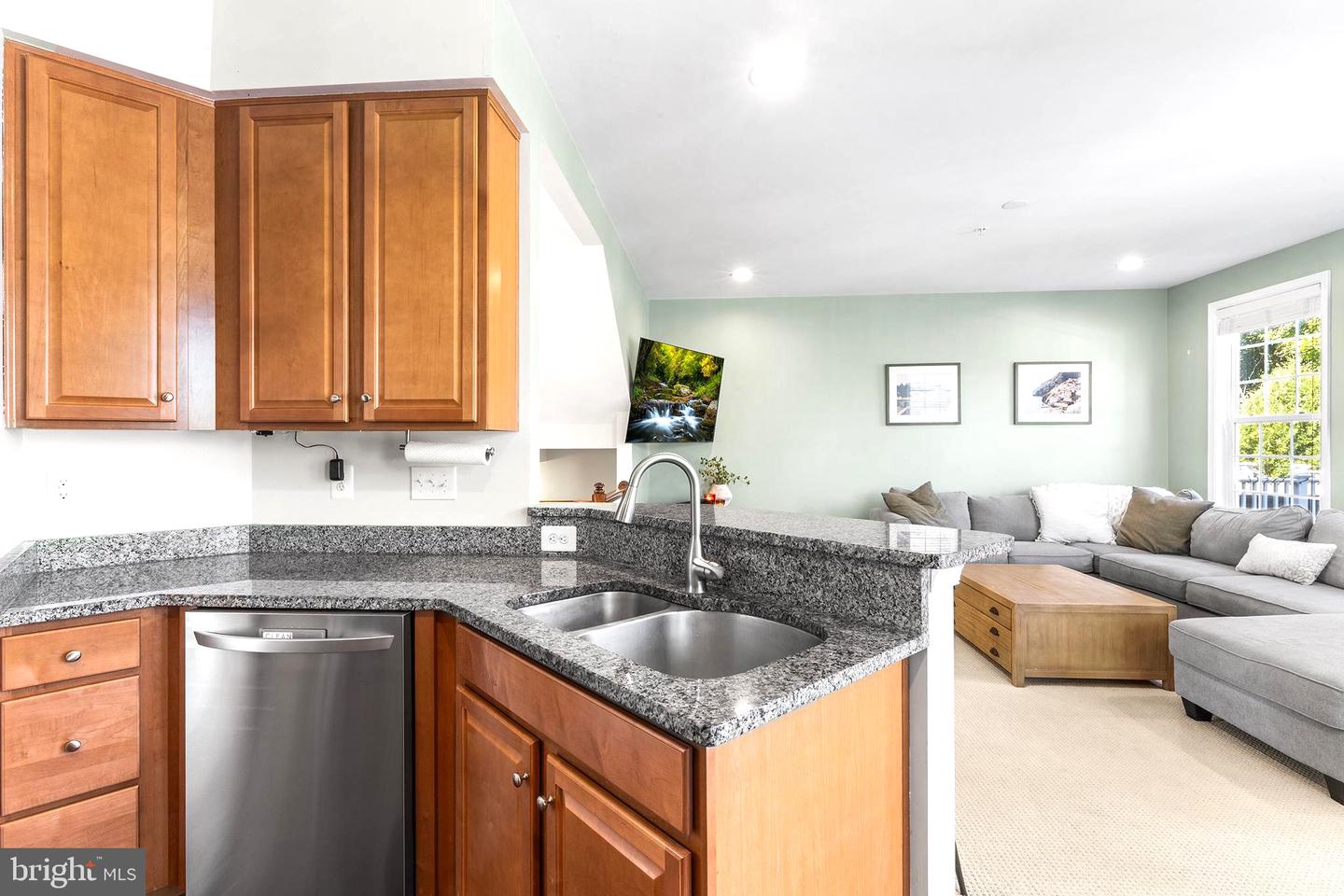 1263 Derry Ln Property Photo 11