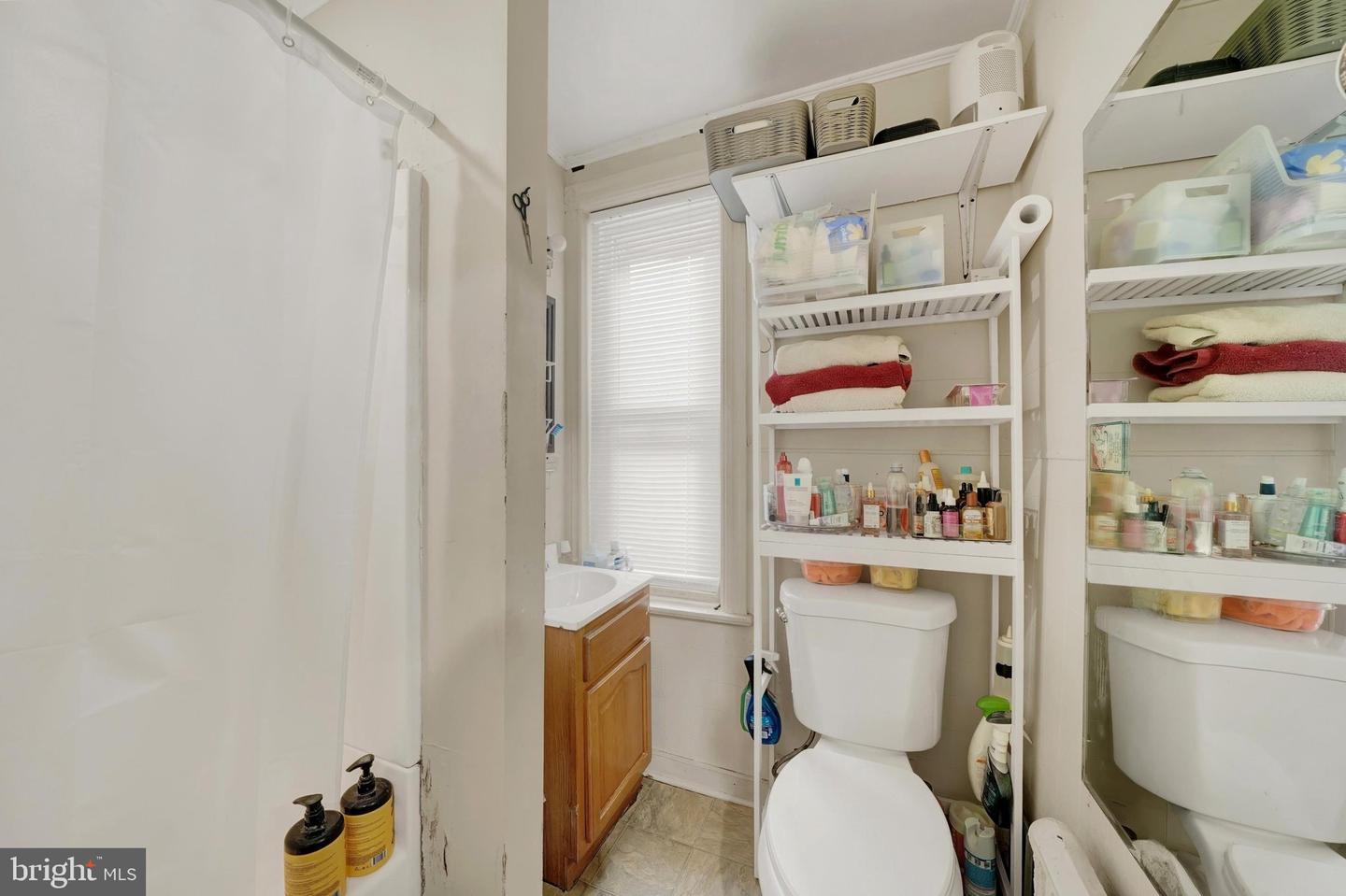 564 Elm St Property Photo 12