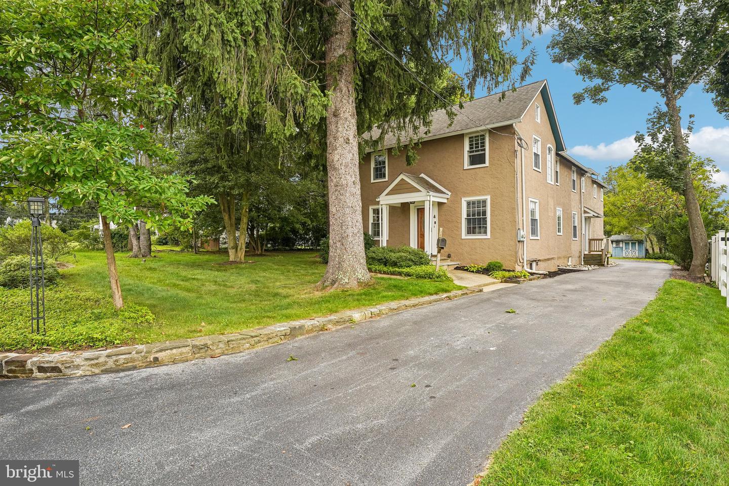 4 CRUMLEY AVE Property Photo 1