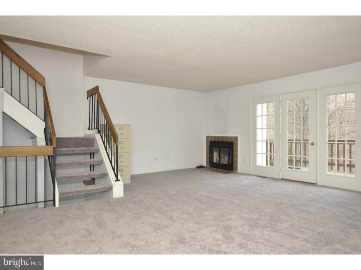 45 Constitution Ct Property Photo 9