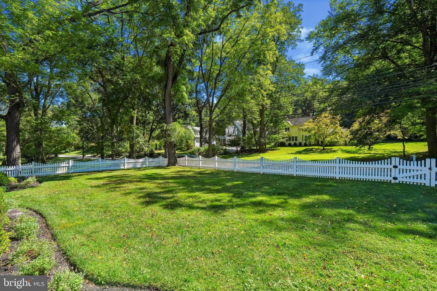 831 Hollow Rd Property Photo 34