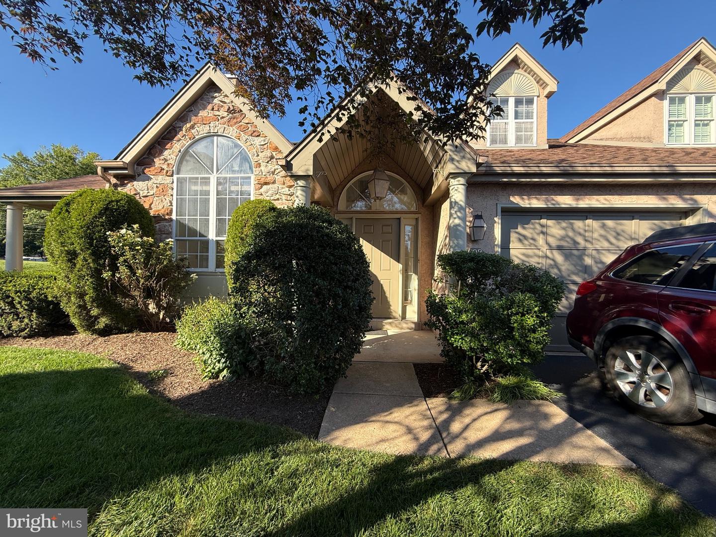 608 Westridge Ct #116 Property Photo 2