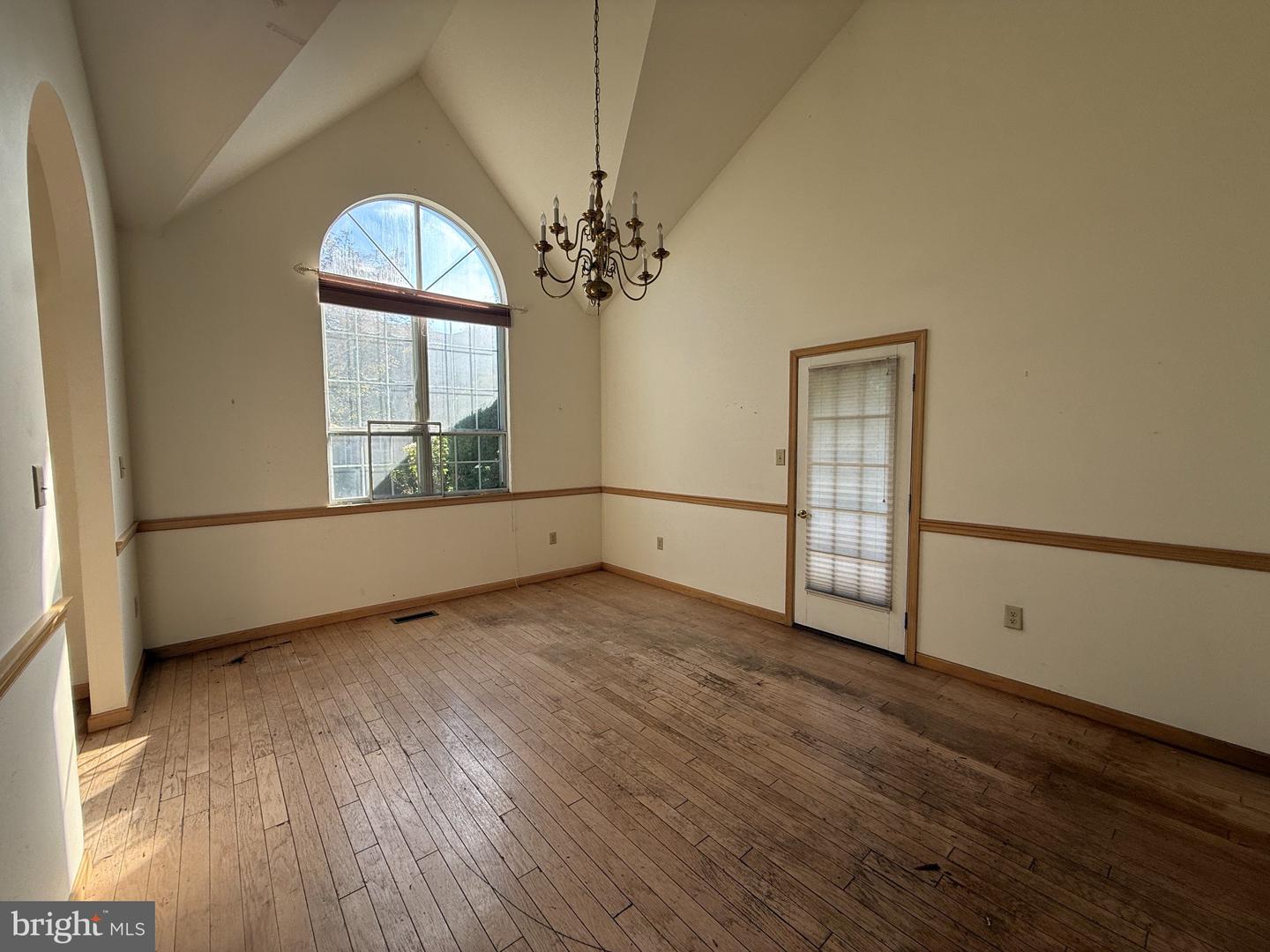 608 Westridge Ct #116 Property Photo 8