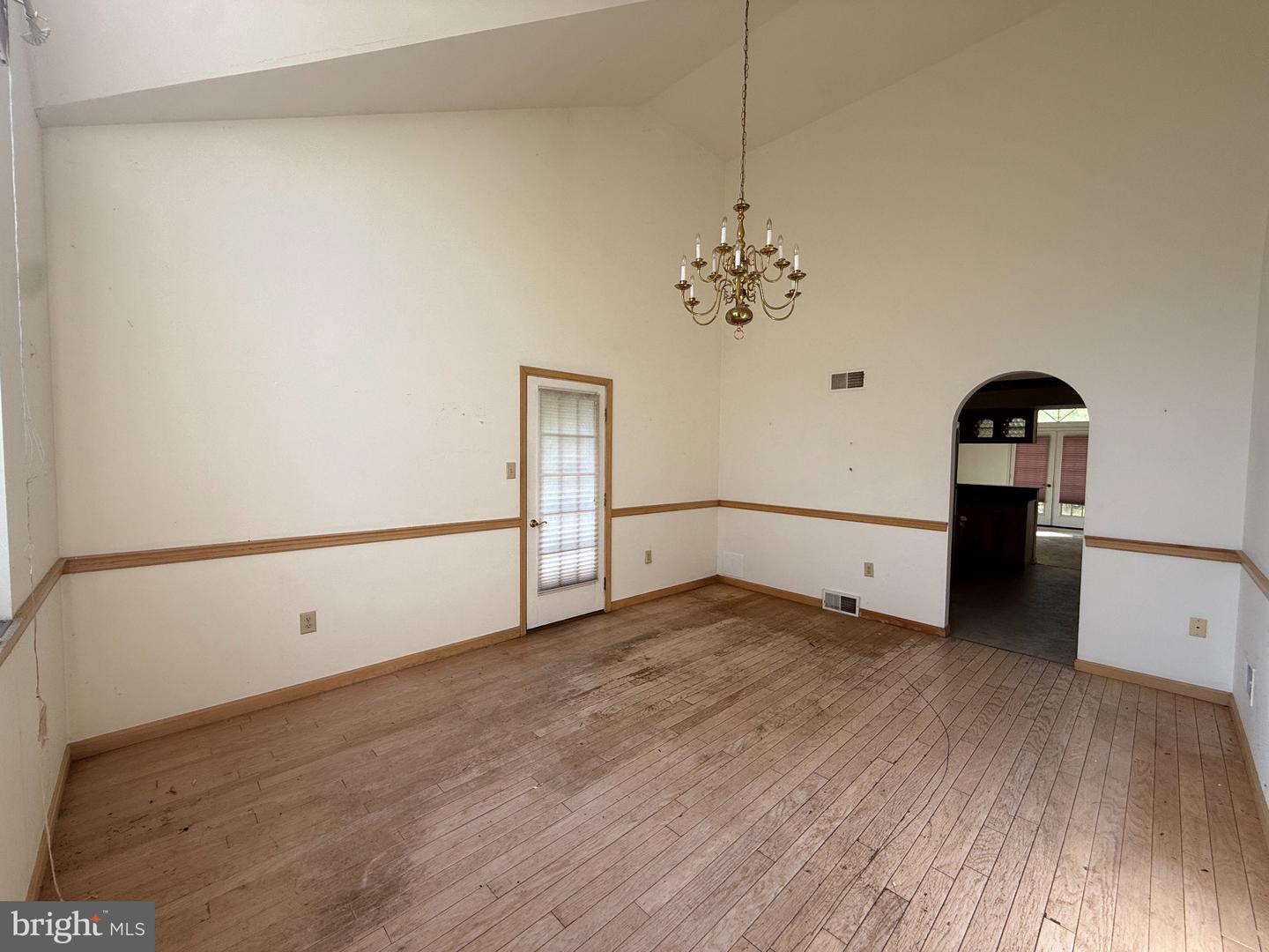 608 Westridge Ct #116 Property Photo 9
