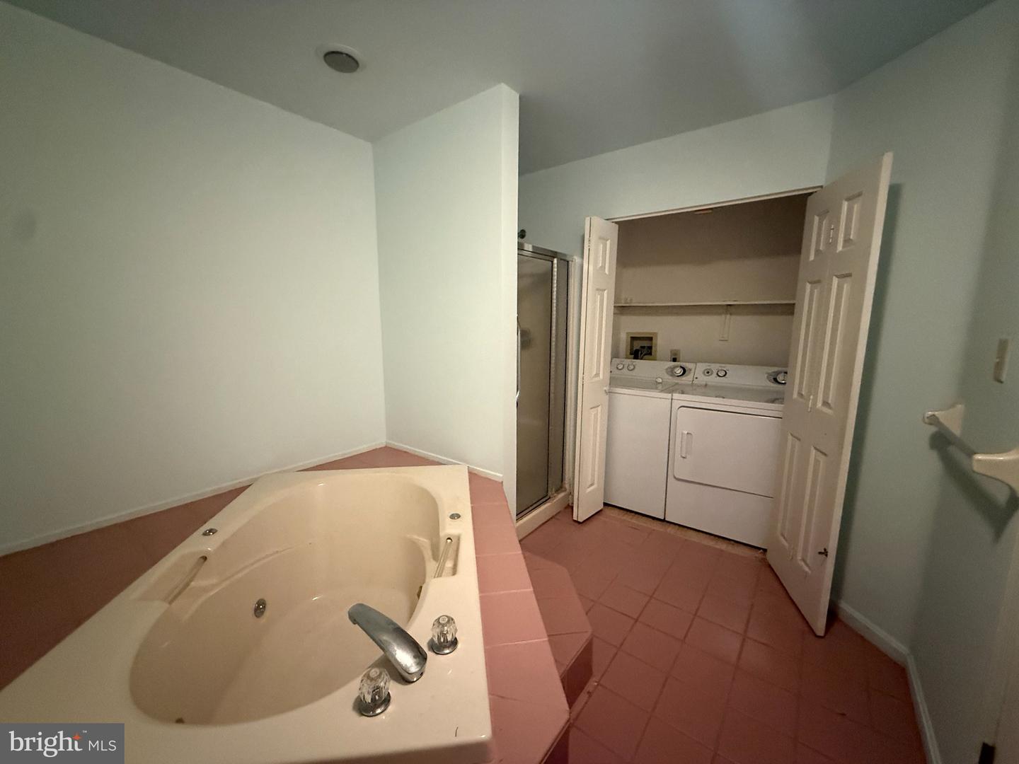 608 Westridge Ct #116 Property Photo 14
