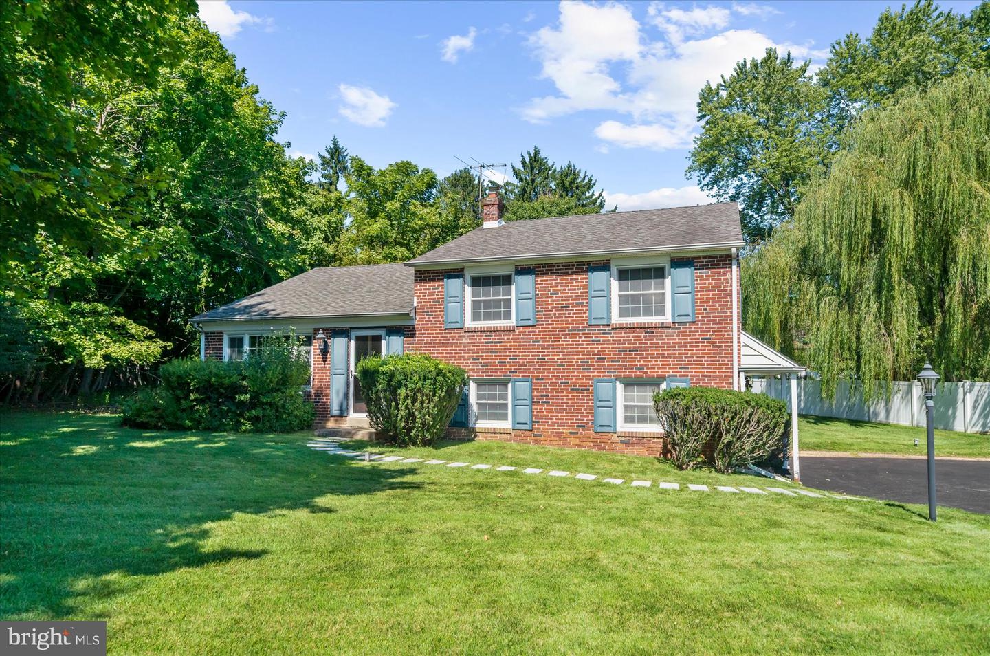 11 Anthony Wayne Dr Property Photo 2