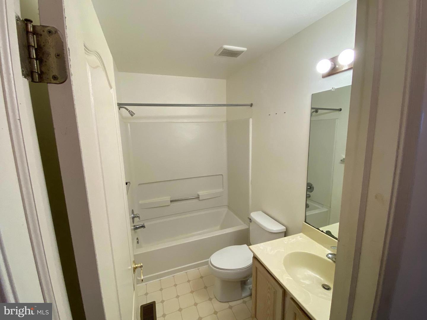 309 Huntington Ct #57 Property Photo 10