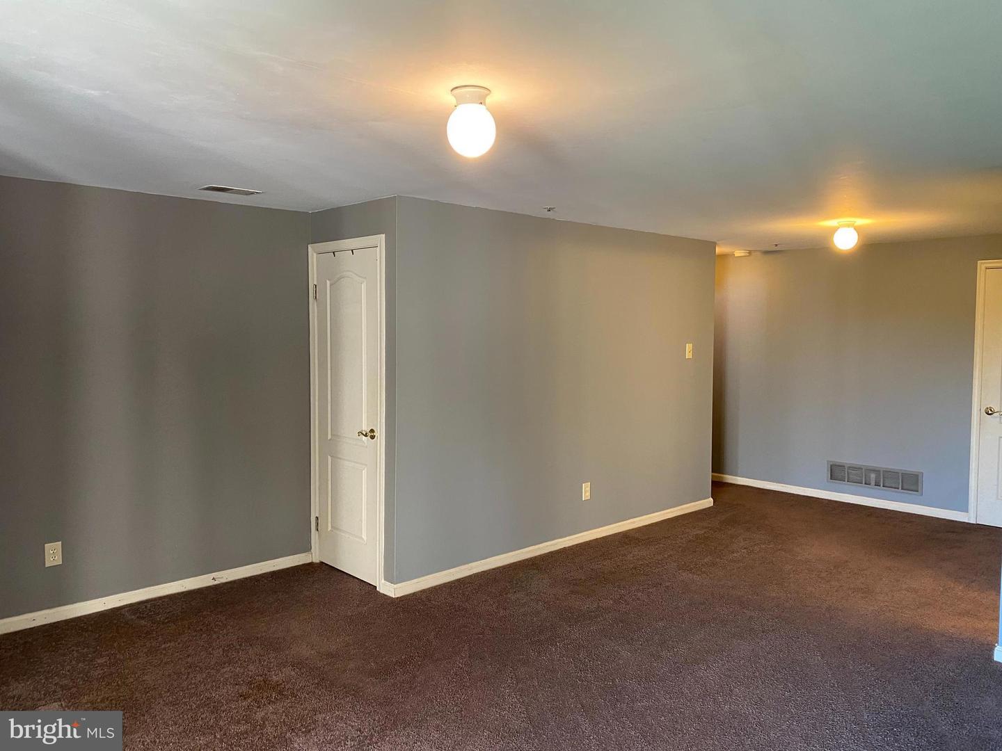 309 Huntington Ct #57 Property Photo 17