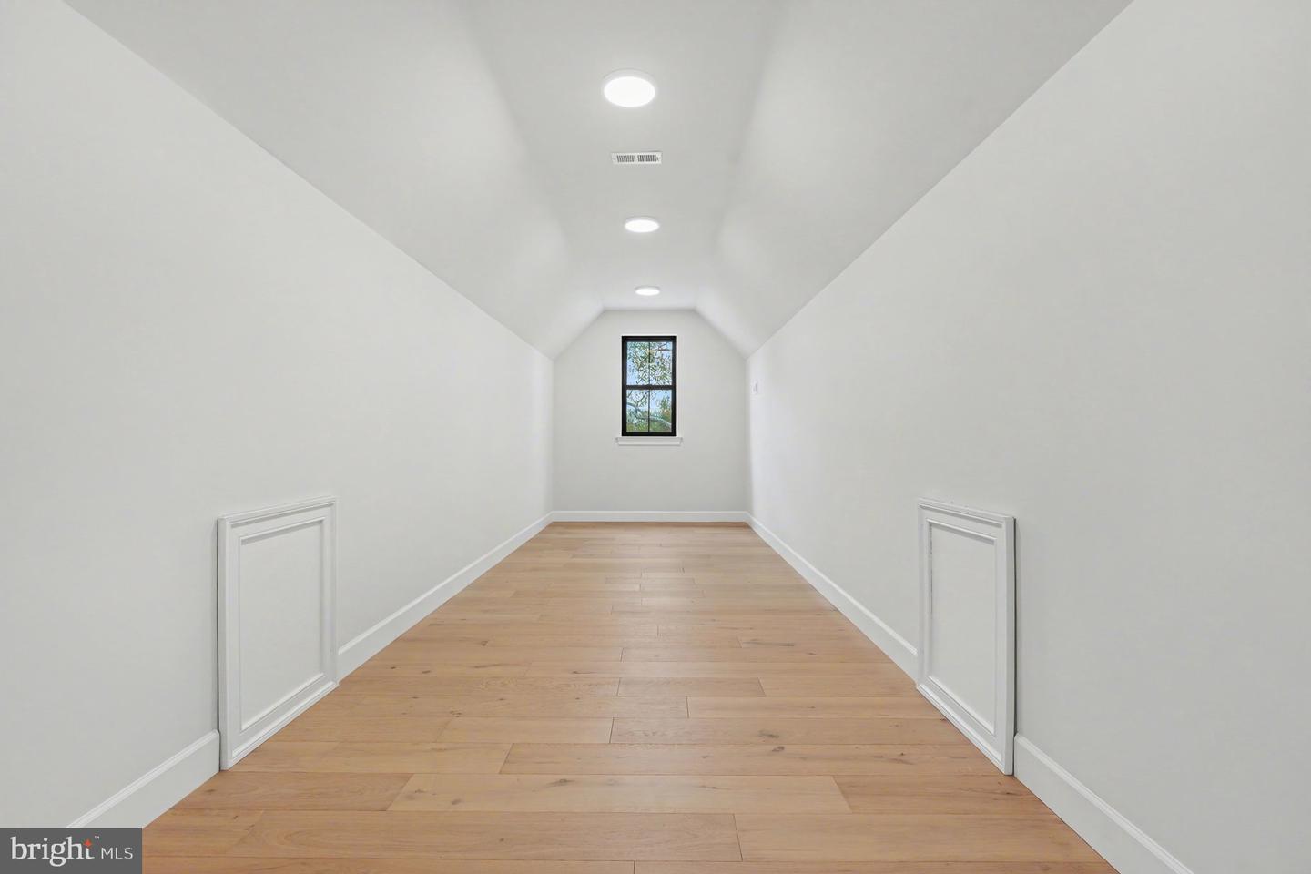 1104 Prizer Rd Property Photo 16
