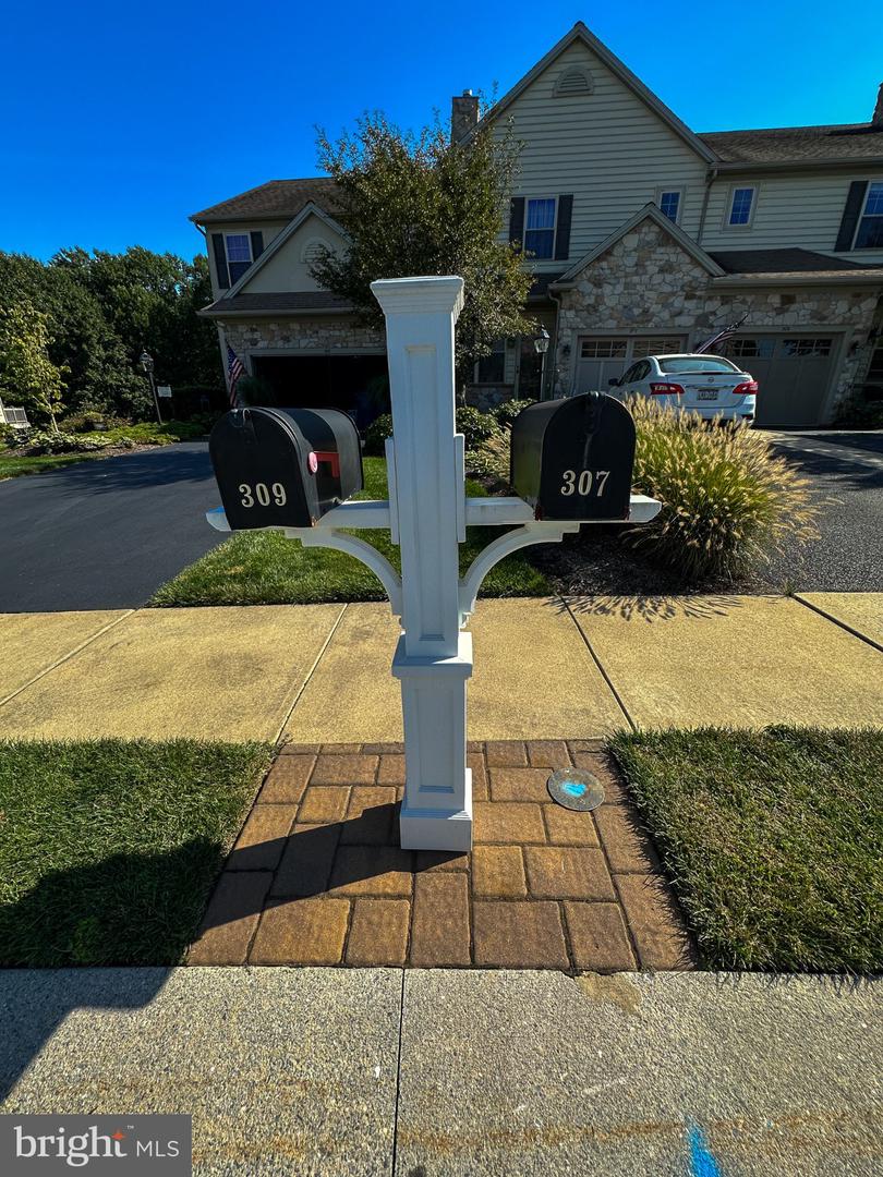 309 Sweetwater Path Property Photo 27