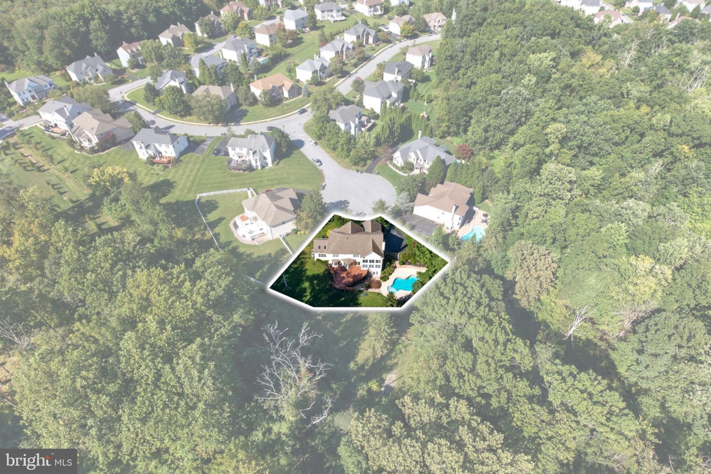 1204 Aston Ct Property Photo 8