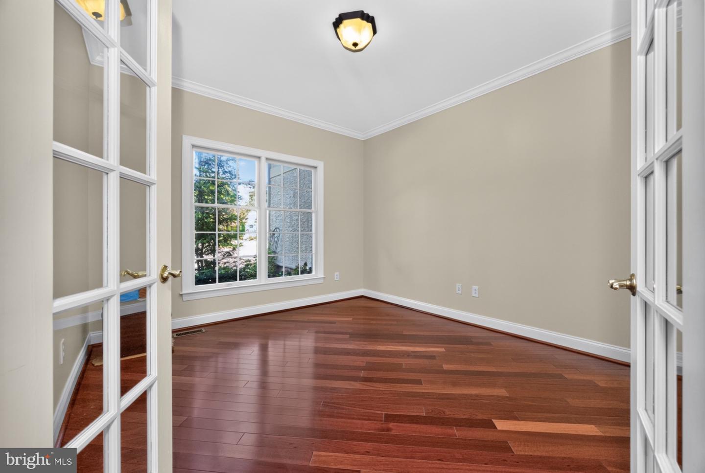 1204 Aston Ct Property Photo 31
