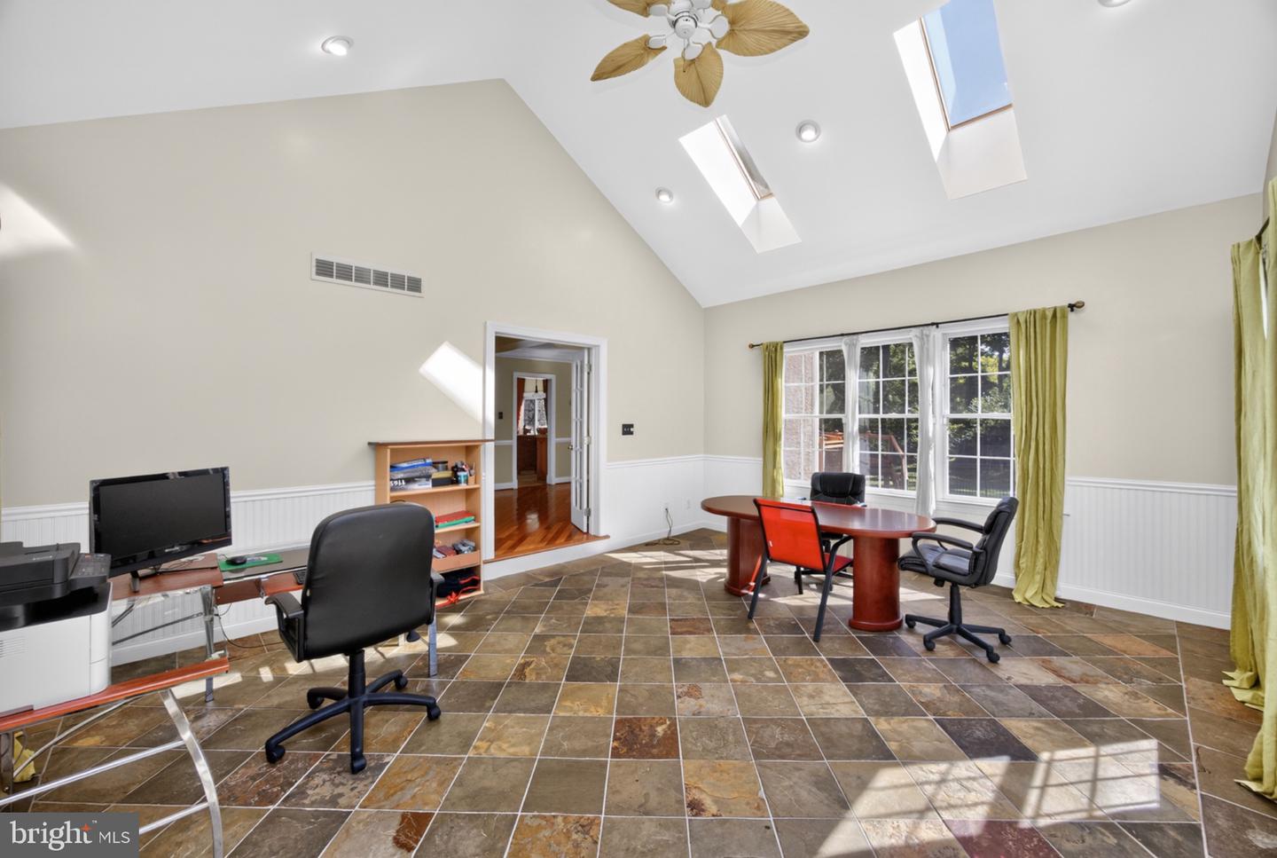 1204 Aston Ct Property Photo 33