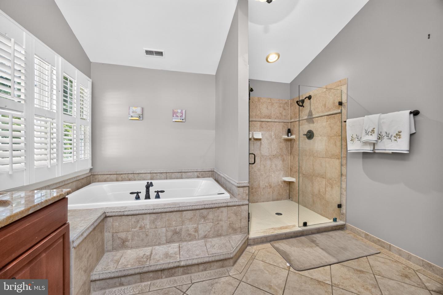 1204 Aston Ct Property Photo 49