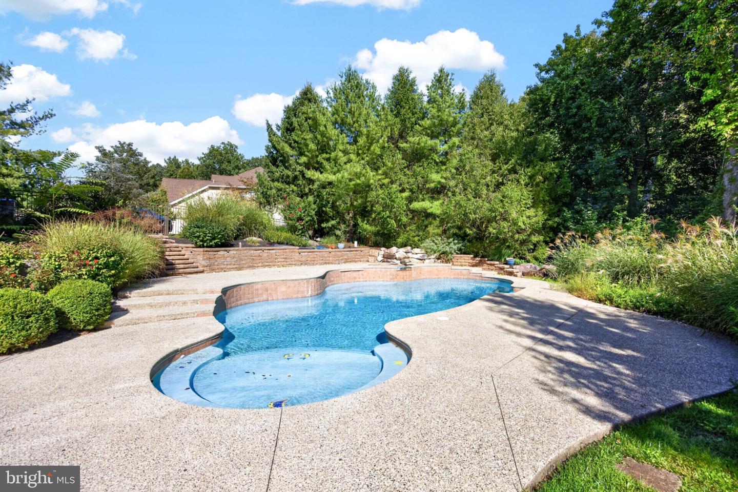 1204 Aston Ct Property Photo 69